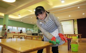 幼儿保育员月总结参考5篇