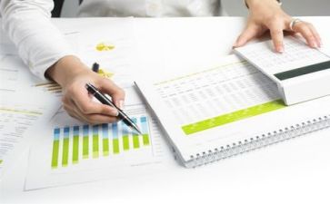 财务月总结报告和下月计划5篇