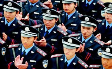 经警班长年终总结6篇