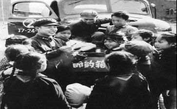 雷锋的故事200演讲稿5篇