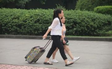 不离校申请书推荐8篇