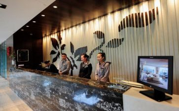 在酒店前台工作总结报告7篇